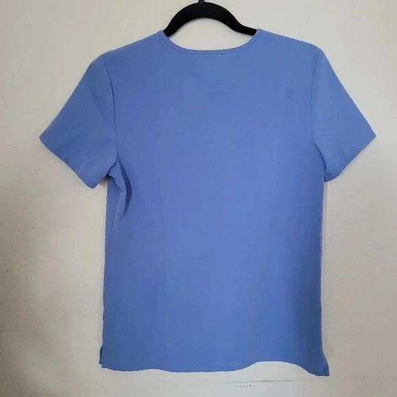 FIGS Technical collection blue scrub short sleeve top XXSmall - Picture 2 of 4